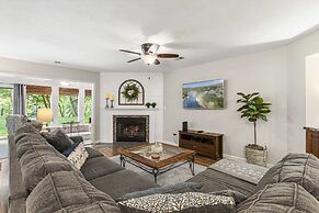 Lakefront Paradise at the Pointe - Multiple Pools