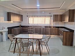 GATOMA EXECUTIVE LODGE