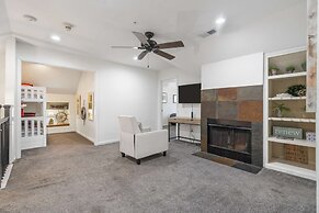 Foggy River Retreat For 16!