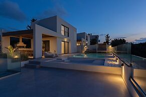 NOLA Nomadic Luxury Villas