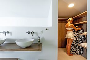 NOLA Nomadic Luxury Villas