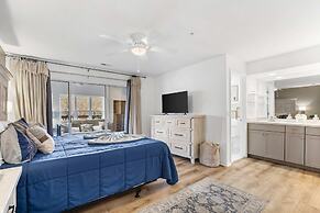 Lake Front Escape For 8!