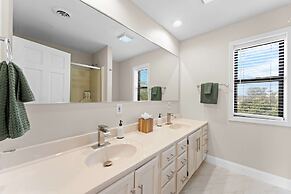 Lake Shore Landing For 20!