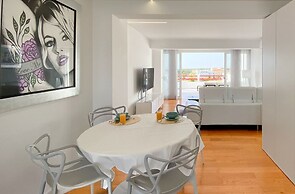 Penthouse Triplex com Jacuzzi T3 HsR Vilamarina