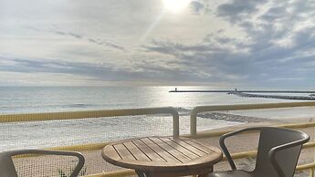 WOW Frente Praia II T2 HsR Quarteira