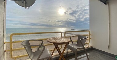 WOW Frente Praia II T2 HsR Quarteira