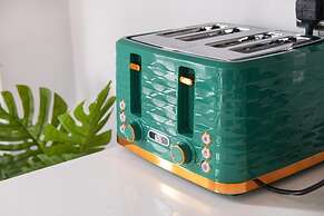 Luxury Leicester Apartment Retreat