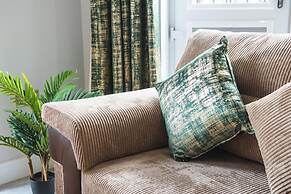 Luxury Leicester Apartment Retreat