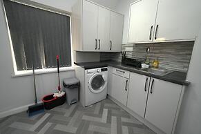 Telford - Apartment - Sleeps 5 - Flat 4