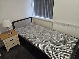 Telford - Apartment - Sleeps 5 - Flat 4