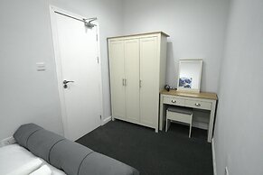 Charming Oxford Apartment in Telford - Flat 2