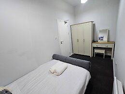 Charming Oxford Apartment in Telford - Flat 2