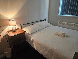 Charming Oxford Apartment in Telford - Flat 2