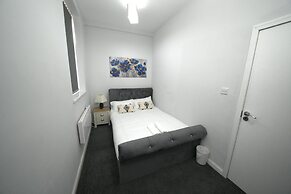 Charming Oxford Apartment in Telford - Flat 2