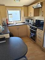 Sunny Chalet Retreat in Skegness