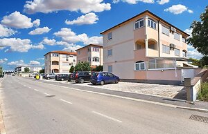 Bright Apartment in Medolino