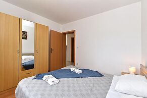 Bright Apartment in Medolino