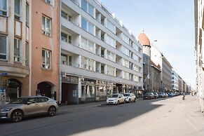 Modern Studio Apartment in Lönnrotinkatu