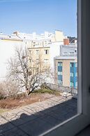 Modern Studio Apartment in Lönnrotinkatu