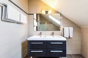 Modern Apartment - AC- 1br-2p- Geneva