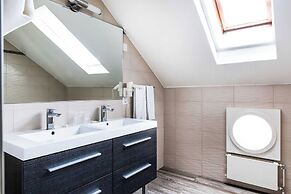 Modern Apartment - AC- 1br-2p- Geneva