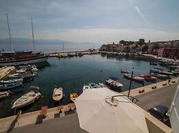 Stone House Seaside Retreat on Brač Island