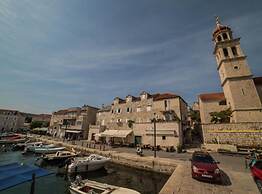Stone House Seaside Retreat on Brač Island