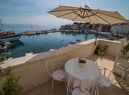 Stone House Seaside Retreat on Brač Island