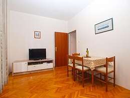 Comfortable Stay in Fažana With Outdoor Space