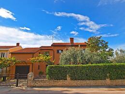 Comfortable Stay in Fažana With Outdoor Space