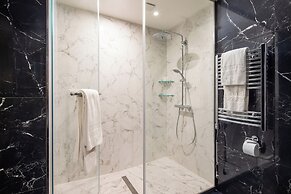 Mamaison Hotel Chain Bridge Budapest