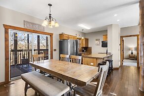 Serenity Oaks Stay for 16!