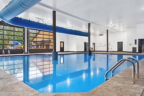 Serenity Oaks Stay for 16!