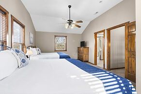 Serenity Oaks Stay for 16!