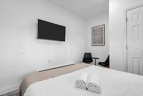 Modern 2 Bdrm Near NYC American Dream Mall