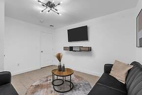 Modern 2 Bdrm Near NYC American Dream Mall