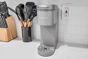 Modern 2 Bdrm Near NYC American Dream Mall