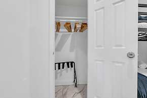 Modern 2 Bdrm Near NYC American Dream Mall