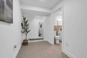Modern 2 Bdrm Near NYC American Dream Mall
