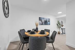 Modern 2 Bdrm Near NYC American Dream Mall