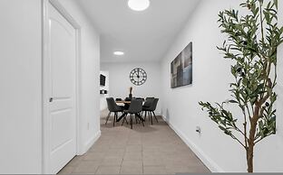 Modern 2 Bdrm Near NYC American Dream Mall