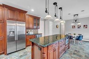 Cozy Private Home W Fireplace Outdoor Kitchen