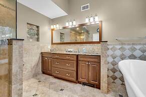 Cozy Private Home W Fireplace Outdoor Kitchen