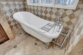 Cozy Private Home W Fireplace Outdoor Kitchen