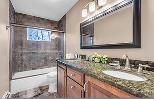 Cozy Private Home W Fireplace Outdoor Kitchen