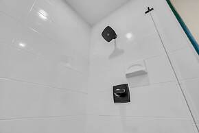 Spring Stay With BBQ Patio hot tub and Calm Vibes