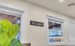 Spring Stay With BBQ Patio hot tub and Calm Vibes