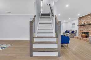 Family Retreat W Playground Near Hiking Trails