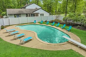 Family Retreat W Playground Near Hiking Trails