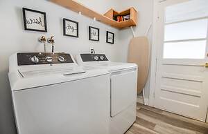 Family Retreat W Playground Near Hiking Trails